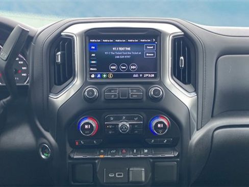 Used 2022 Chevrolet Silverado 1500 LT w/ Bed Protection Package image 10