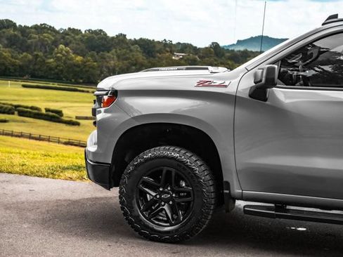 Used 2025 Chevrolet Silverado 1500 Custom Trail Boss AWD/4WD image 12