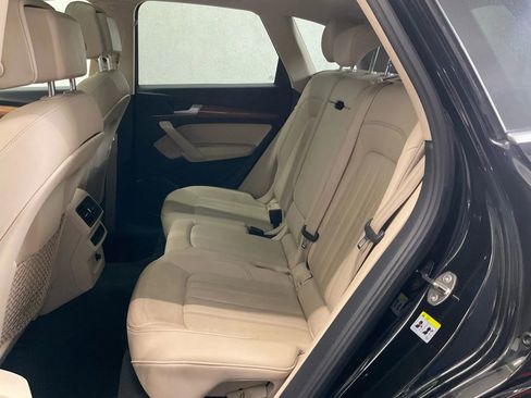 Used 2021 Audi Q5 2.0T Premium w/ Convenience Package image 14