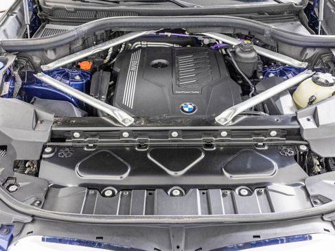 Used 2022 BMW X5 xDrive40i w/ Premium Package image 52