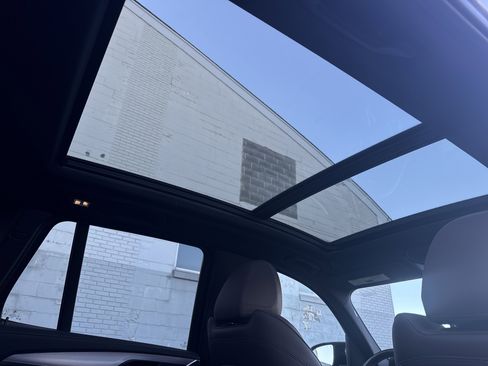 Used 2023 BMW X3 M40i w/ Premium Package image 16