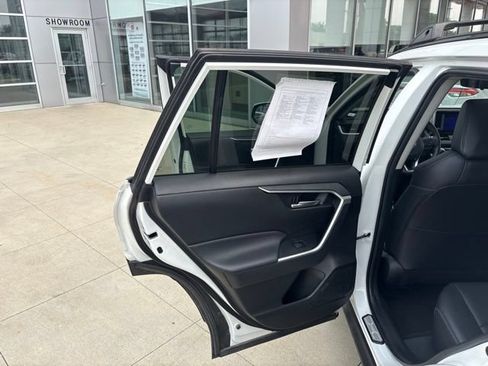 Used 2024 Toyota RAV4 XLE Premium FWD image 27