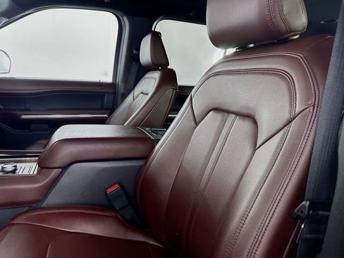 Used 2023 Ford Expedition Max Limited image 36