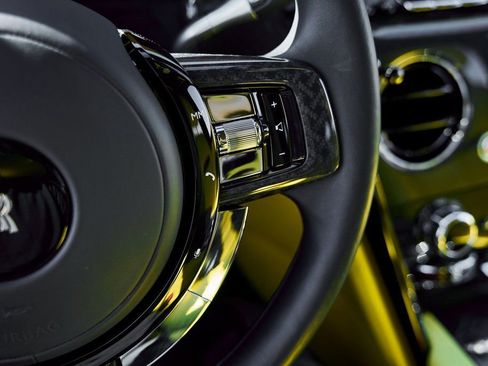 Used 2022 Rolls-Royce Cullinan Black Badge w/ Dark Exterior Package image 66