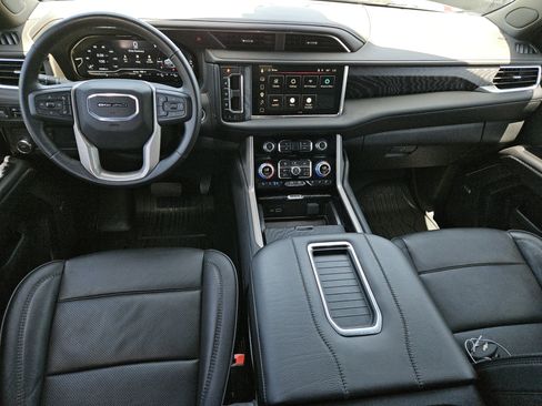 Used 2024 GMC Yukon XL Denali RWD image 13