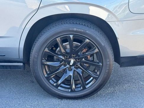 Used 2023 Cadillac Escalade Sport Platinum w/ LPO, ONYX Package AWD/4WD image 6