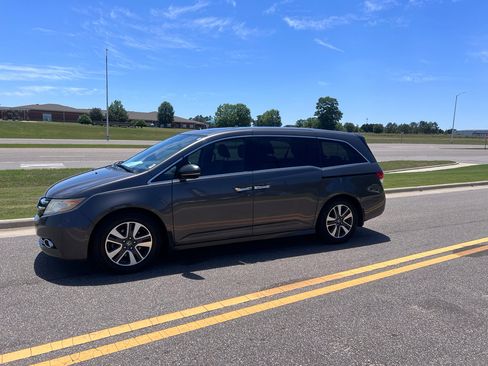 Used 2015 Honda Odyssey Touring image 10
