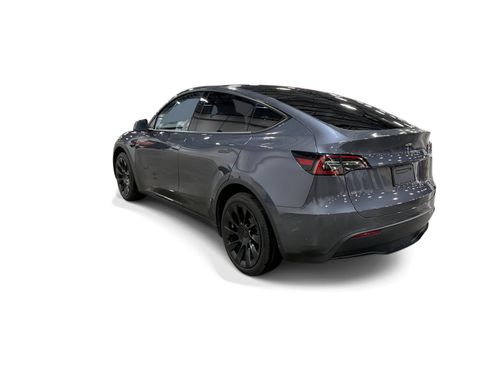 Certified 2023 Tesla Model Y Long Range AWD/4WD image 4