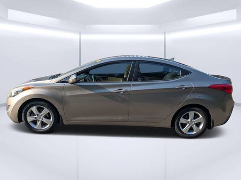 Used 2013 Hyundai Elantra GLS w/ Preferred Pkg FWD image 6