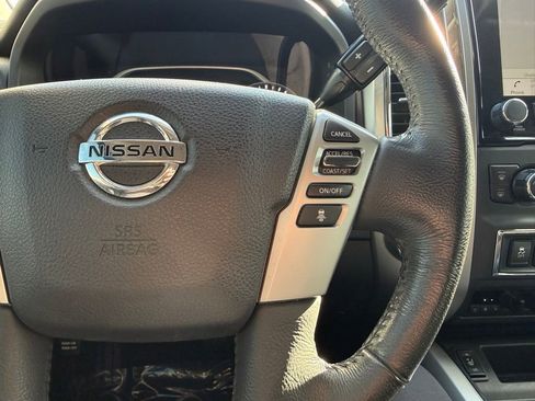 Used 2021 Nissan Titan SV w/ SV Convenience Package image 24