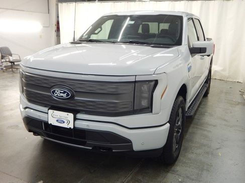 New 2025 Ford F150 Lightning Lariat image 9