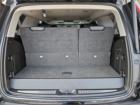 Used 2020 Cadillac Escalade Premium Luxury image 36