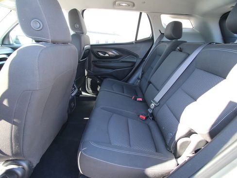 Used 2024 GMC Terrain SLE image 7