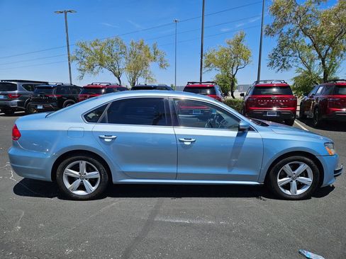 Used 2012 Volkswagen Passat 2.5 SE FWD image 4