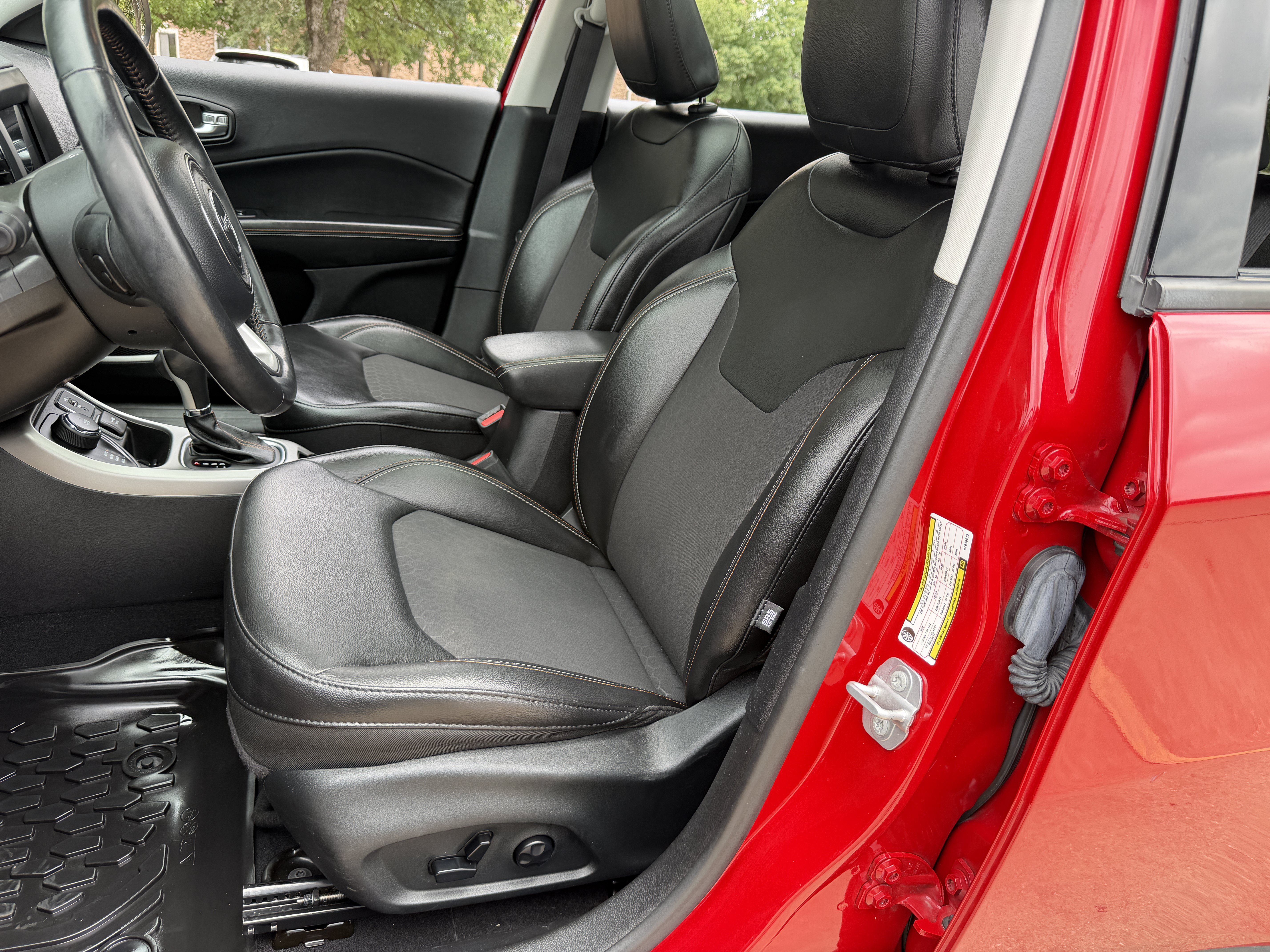 Used 2019 Jeep Compass Latitude w/ Popular Equipment Group AWD/4WD image 19
