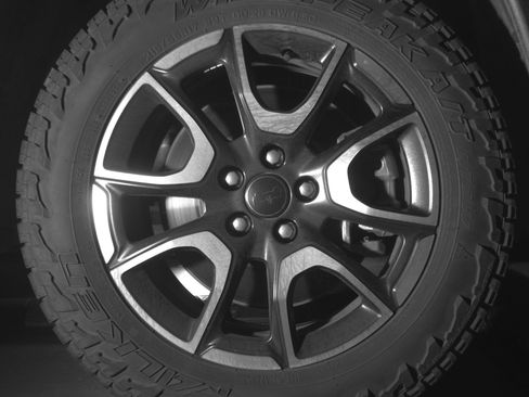 Used 2025 Jeep Compass Trailhawk AWD/4WD image 13