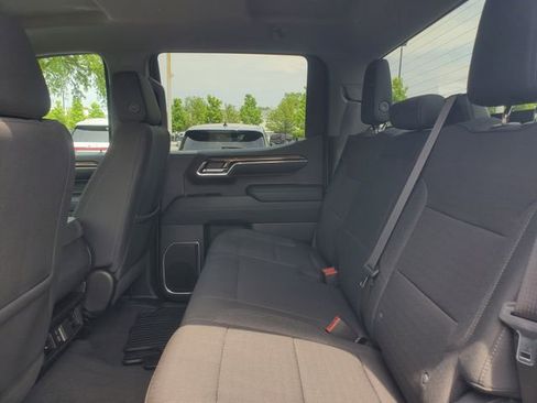Used 2023 Chevrolet Silverado 1500 LT AWD/4WD image 27