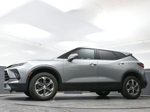 Used 2023 Chevrolet Blazer LT FWD image 28