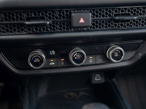 Used 2024 Honda HR-V LX image 16