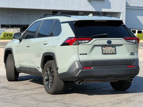 Used 2023 Toyota RAV4 XLE Premium AWD/4WD image 2