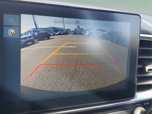 New 2025 Hyundai Venue SEL image 28