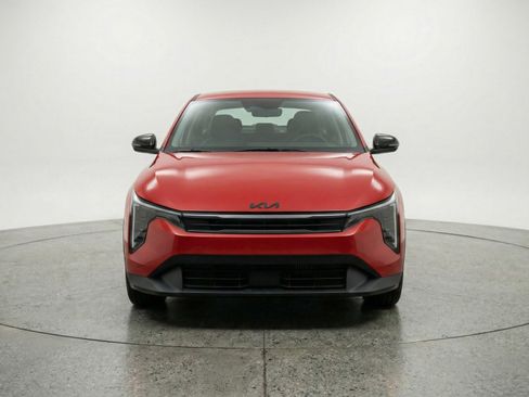 Used 2025 Kia K4 LXS image 2