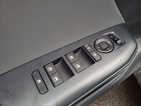 New 2025 Kia K4 LXS image 16