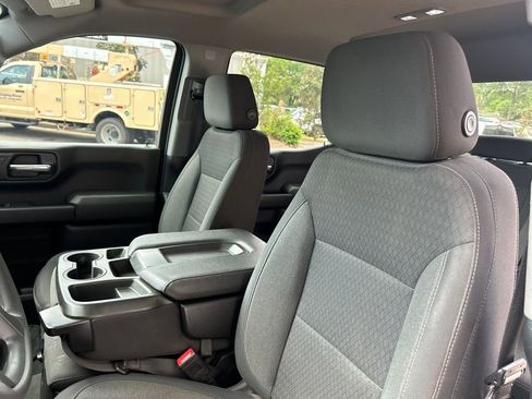 Used 2022 Chevrolet Silverado 1500 Custom image 10
