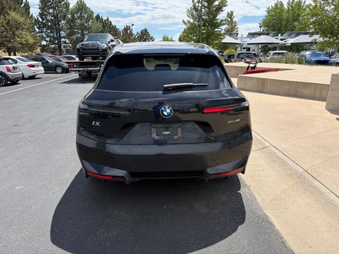 Used 2024 BMW iX xDrive50 w/ Sport Package AWD/4WD image 6