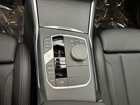 New 2026 BMW 330i xDrive Sedan w/ Premium Package AWD/4WD image 23