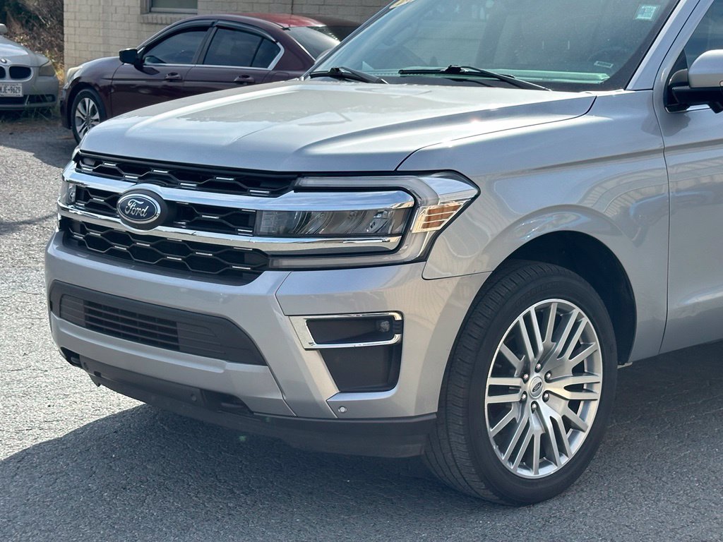 Used 2023 Ford Expedition Limited AWD/4WD image 42