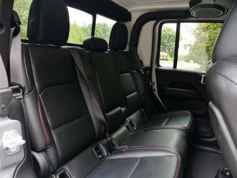 Used 2020 Jeep Gladiator Rubicon image 24