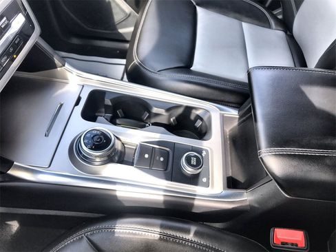 Used 2023 Ford Explorer XLT w/ Equipment Group 202A image 21