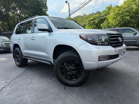 Used 2009 Toyota Land Cruiser image 16