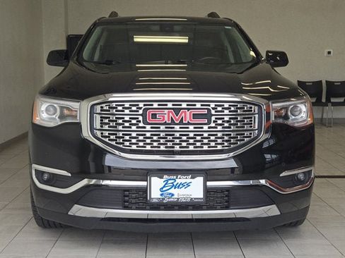 Used 2017 GMC Acadia Denali w/ Technology Package FWD image 2