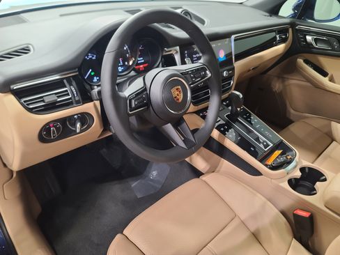New 2026 Porsche Macan image 4