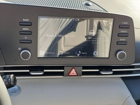 New 2026 Hyundai Elantra SEL Sport FWD image 11