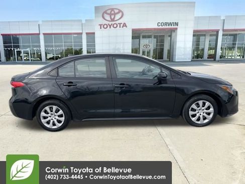 Used 2023 Toyota Corolla LE image 6