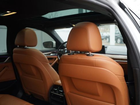 Used 2018 BMW 530e xDrive image 61