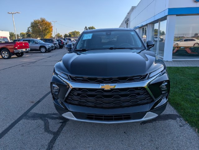Used 2023 Chevrolet Blazer LT w/ Driver Confidence Package AWD/4WD image 3