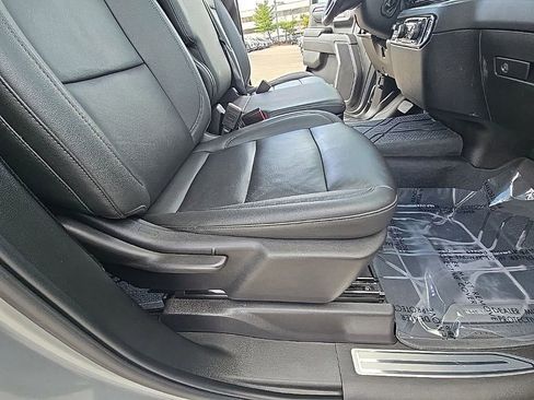 Used 2024 Chevrolet Silverado 2500 LT w/ Convenience Package image 48