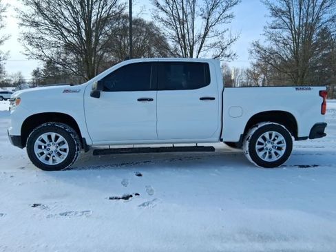 Used 2022 Chevrolet Silverado 1500 LT Trail Boss w/ Protection Package image 3