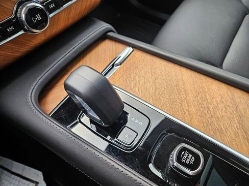 Used 2023 Volvo XC90 B6 Plus w/ Protection Package Premier image 24