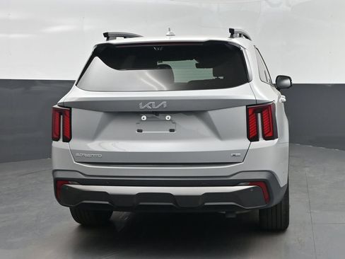 Certified 2024 Kia Sorento SX Prestige AWD/4WD image 11