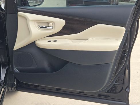 Certified 2024 Nissan Murano Platinum w/ Cargo Package image 28