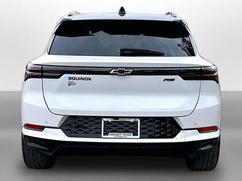 Certified 2024 Chevrolet Equinox EV RS FWD image 4