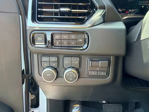 New 2026 GMC Yukon XL Denali w/ Denali Reserve Package AWD/4WD image 30