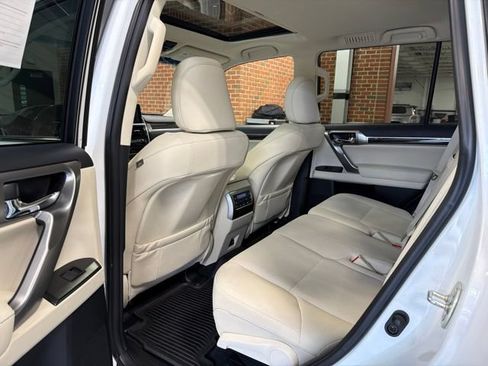 Used 2023 Lexus GX 460 Premium w/ Premium Package AWD/4WD image 29