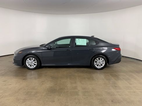 Used 2025 Toyota Camry LE image 35