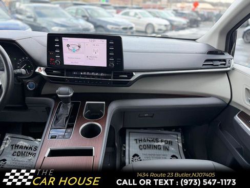 Used 2021 Toyota Sienna XLE image 29